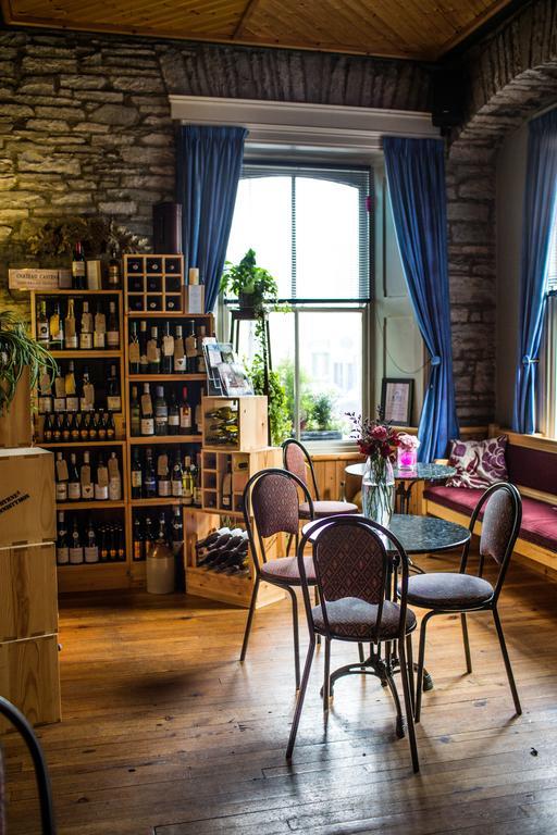 Byrnes Wine Dine Stay Ennistimon Buitenkant foto