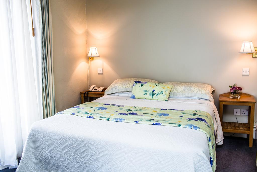 Byrnes Wine Dine Stay Ennistimon Kamer foto